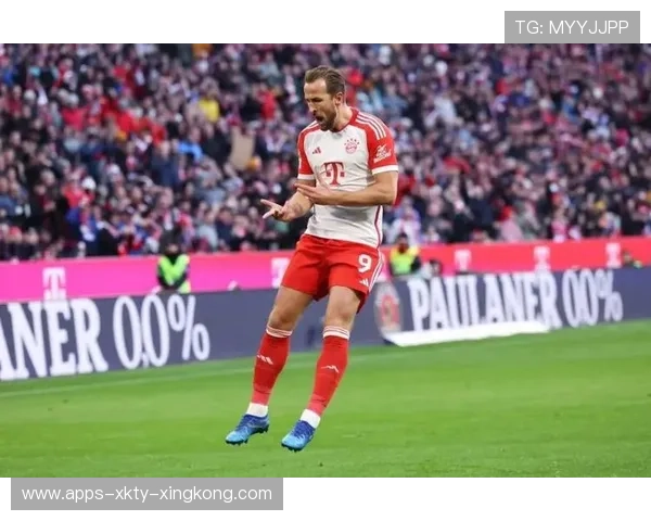 凯恩胸部停球抽射破门,拜仁再演教科书进攻 凯恩胸部停球抽射破门,拜仁再演教科书进攻