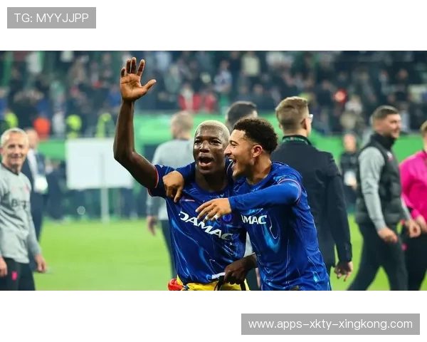 切尔西中后场的断球后快速推进直接形成得分