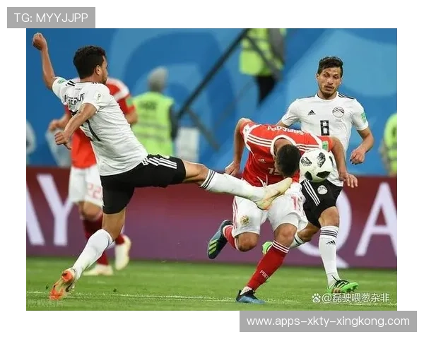 费内巴切前插力度十足，压迫明显：他们如何定义现代足球的速度与力量